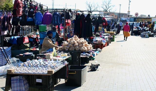 Informal traders in Olievenhoutbosch are urged to register their businesses on 23–24 April 2026 as part of Tshwane’s formalisation drive.