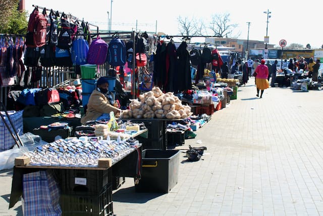 Informal traders in Olievenhoutbosch are urged to register their businesses on 23–24 April 2026 as part of Tshwane’s formalisation drive.
