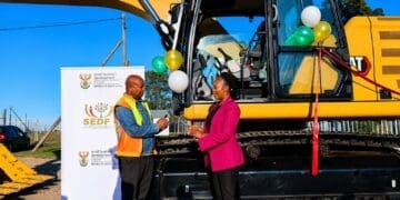 Minister Stella Ndabeni Abrahams officiates the handover of a Caterpillar excavator to Mbalelanga Trading Enterprise under the Business Infrastructure Support Programme in Buffalo City Metropolitan Municipality.
Photo: DSBD
