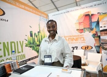 Caption: The Sales Engineer at Hydraform, Ms Aphelele Kali, showcases the company’s interlocking and conventional block- and brick-making machines at the Feira Internacional de Angola (FILDA) 2026 in Luanda, Angola.

Photo: dtic
