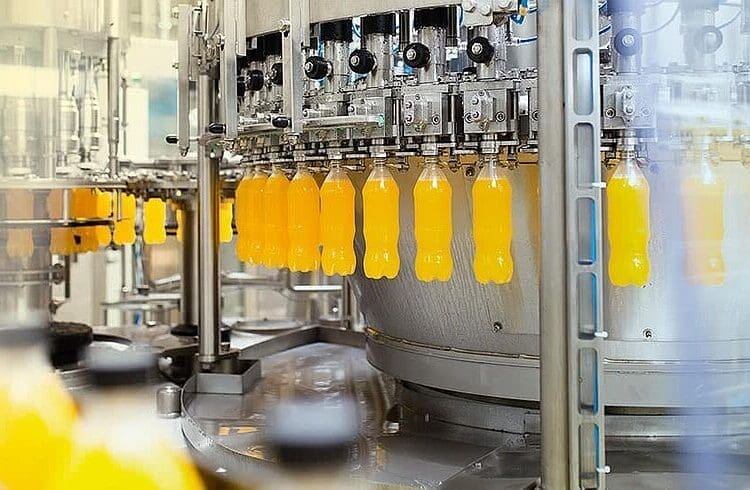 South Africa’s manufacturing production declined by 4.3% in May 2026, with food and beverages, metals, and wood products recording the biggest decreases, raising concerns for SMEs across manufacturing supply chain.
Photo:Lechler