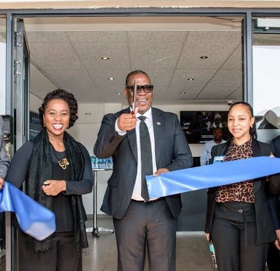 Gauteng MEC for Economic Development Vuyiswa Ramokgopa, Premier Panyaza Lesufi and AIDC Board Chairperson Meloney van Eck officially relaunch the Gauteng Automotive Learning Centre as the Manufacturing Centre of Excellence in Rosslyn.
Photo: AIDC