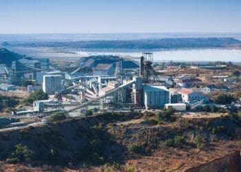 Local technical contractors and service providers in the Northern Cape mining belt are feeling the immediate impact of mine closures and unpaid invoices, forcing many to suspend operations and lay off workers.