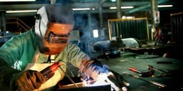 South Africa’s mining industry faces a severe shortage of experienced mid-career professionals, threatening its ability to capitalize on the global critical minerals boom despite steady graduate throughput.