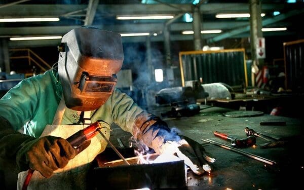 South Africa’s mining industry faces a severe shortage of experienced mid-career professionals, threatening its ability to capitalize on the global critical minerals boom despite steady graduate throughput.