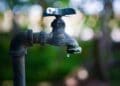 Johannesburg’s recurring water outages are disrupting businesses and adding to their operating costs. Photo : standard bank